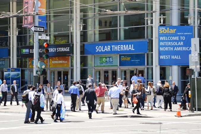Intersolar_North_America_2015_Bild_01.JPG
